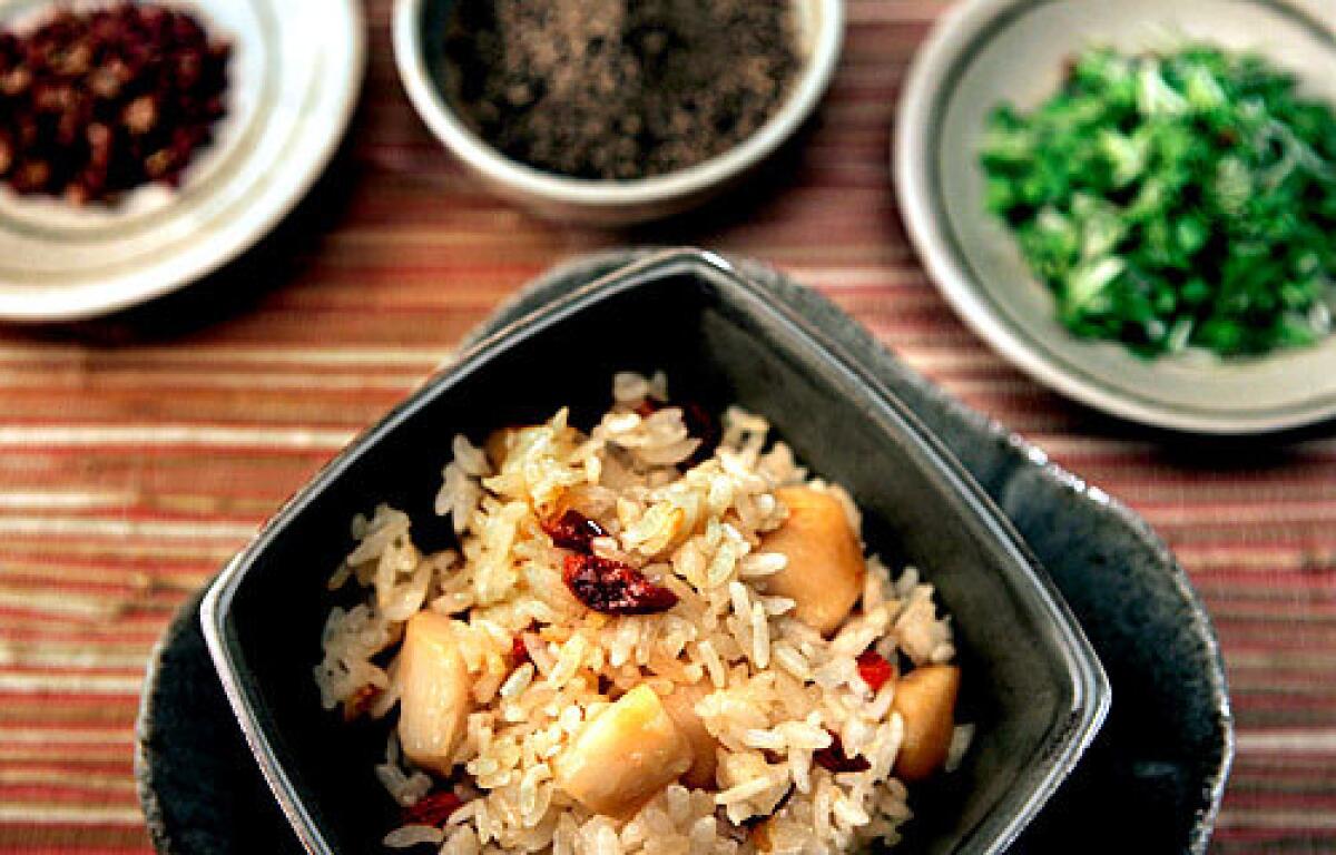 ONE POT: Spicy rice with scallops.