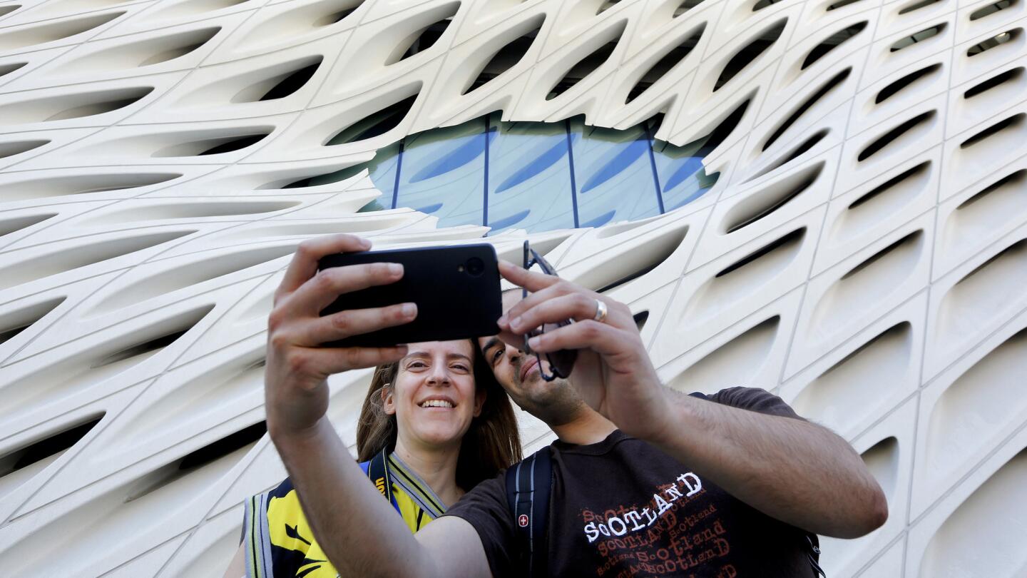 Museums pick sites for the selfie fad