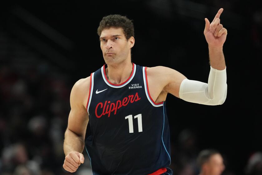 Kawhi Leonard scores a career-high 55 points in Clippers' win ...