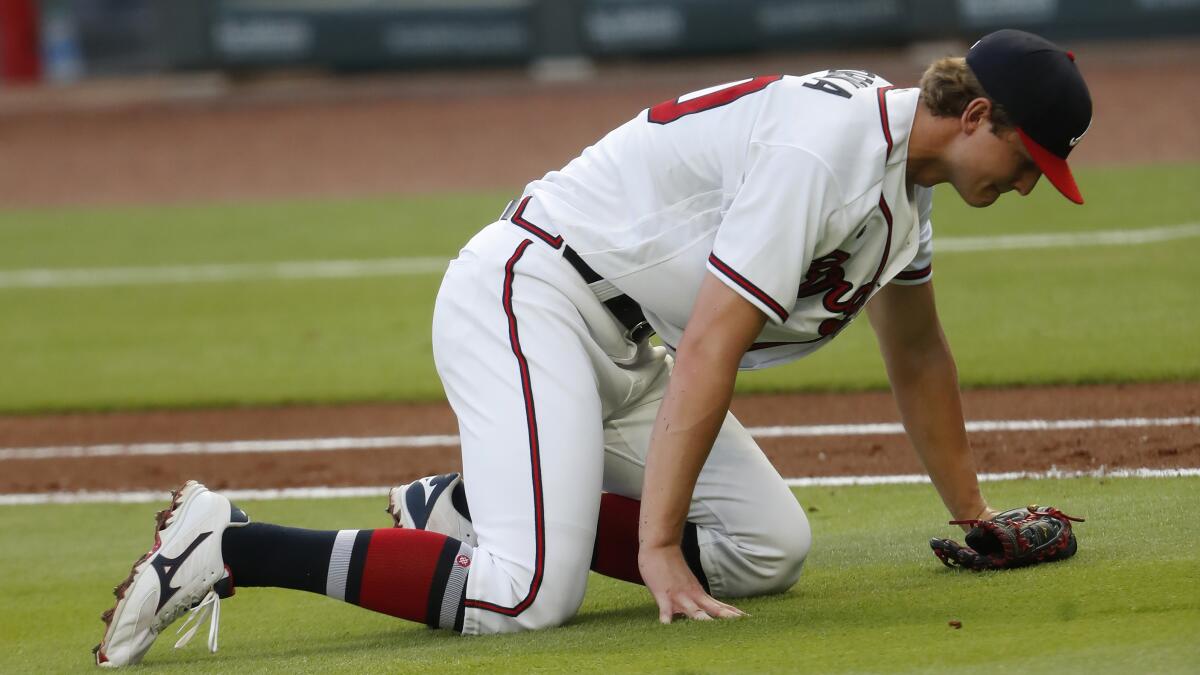 WSB-TV - #BREAKING: Atlanta Braves young star pitcher Mike Soroka was  helped off the field after he suffered an apparent leg injury