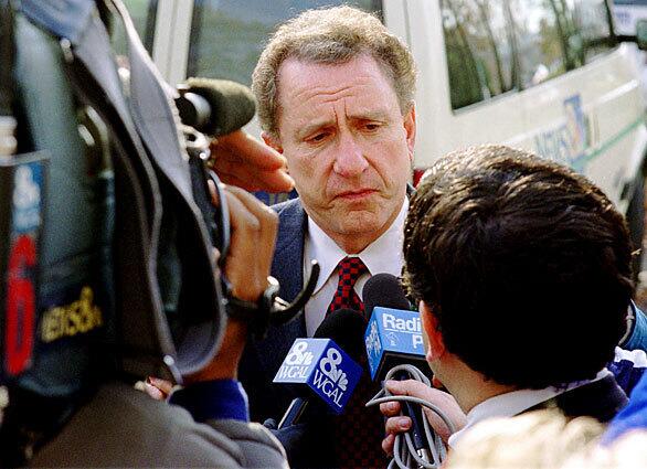 Sen. Arlen Specter speaks to reporters in November 1995, days before he abandoned a bid for the presidency and endorsed Republican Sen. Bob Dole.