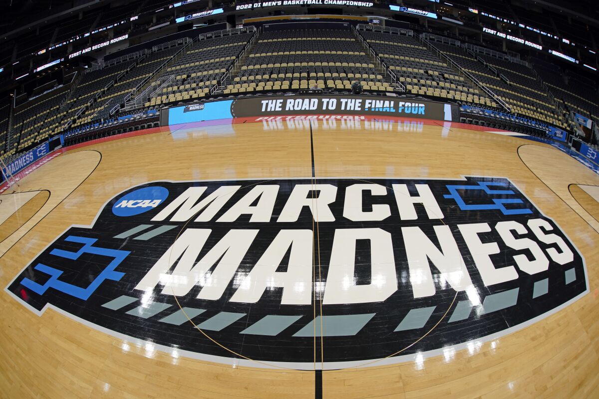 March Madness 2022: Full coverage of the NCAA tournament - Los Angeles Times March Madness 2022: Full coverage of the NCAA tournament - Los Angeles Times
