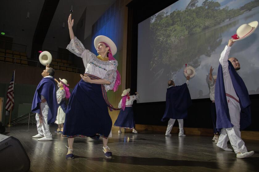 Al menos 12 de sus integrantes del Grupo Cultural Latinoamerican van a realizar bail