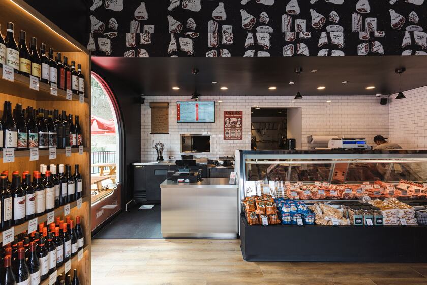 La macelleria Wise Ox ha aperto nel centro commerciale Beacon a Carlsbad.