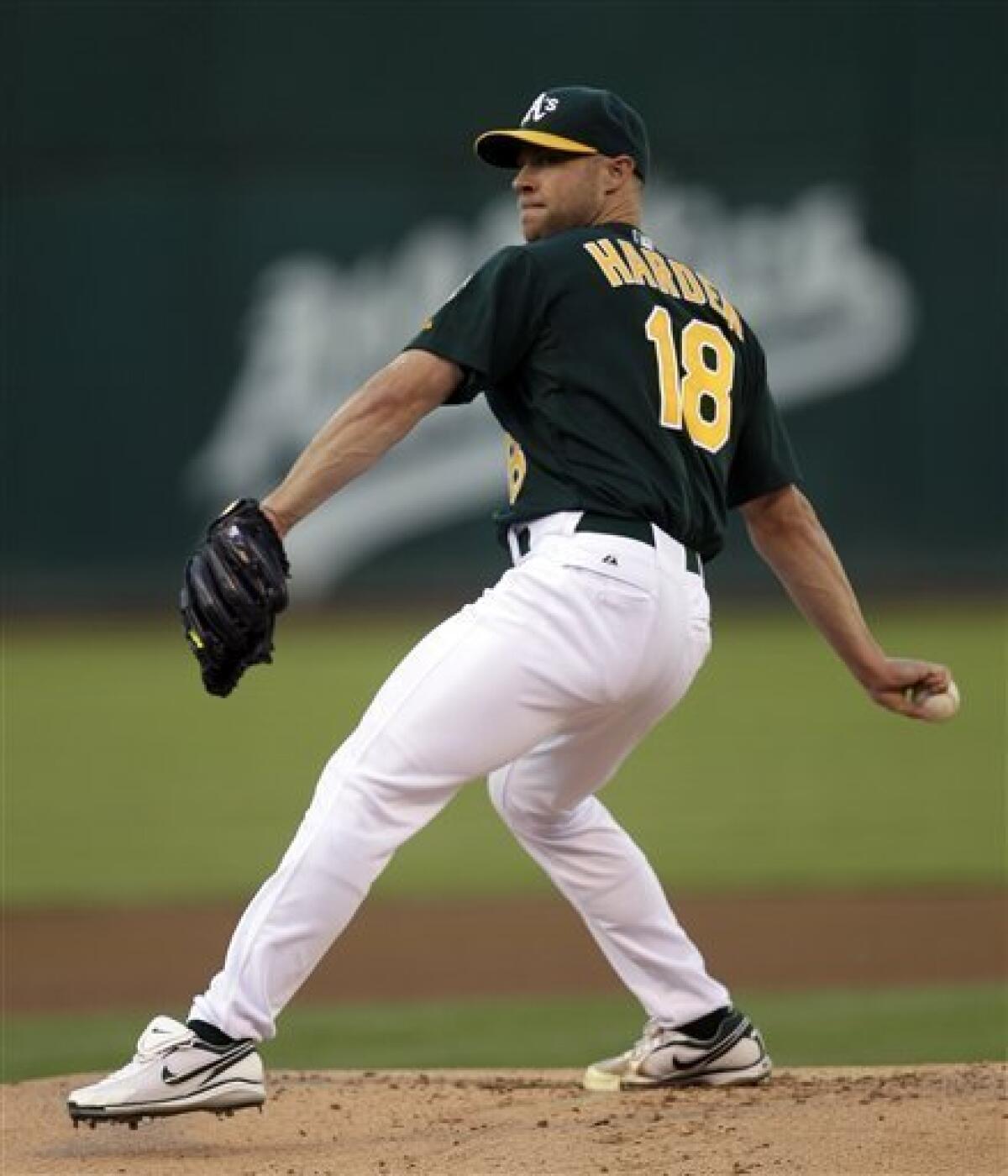 An American baseball center fielder, Coco Crisp has attained