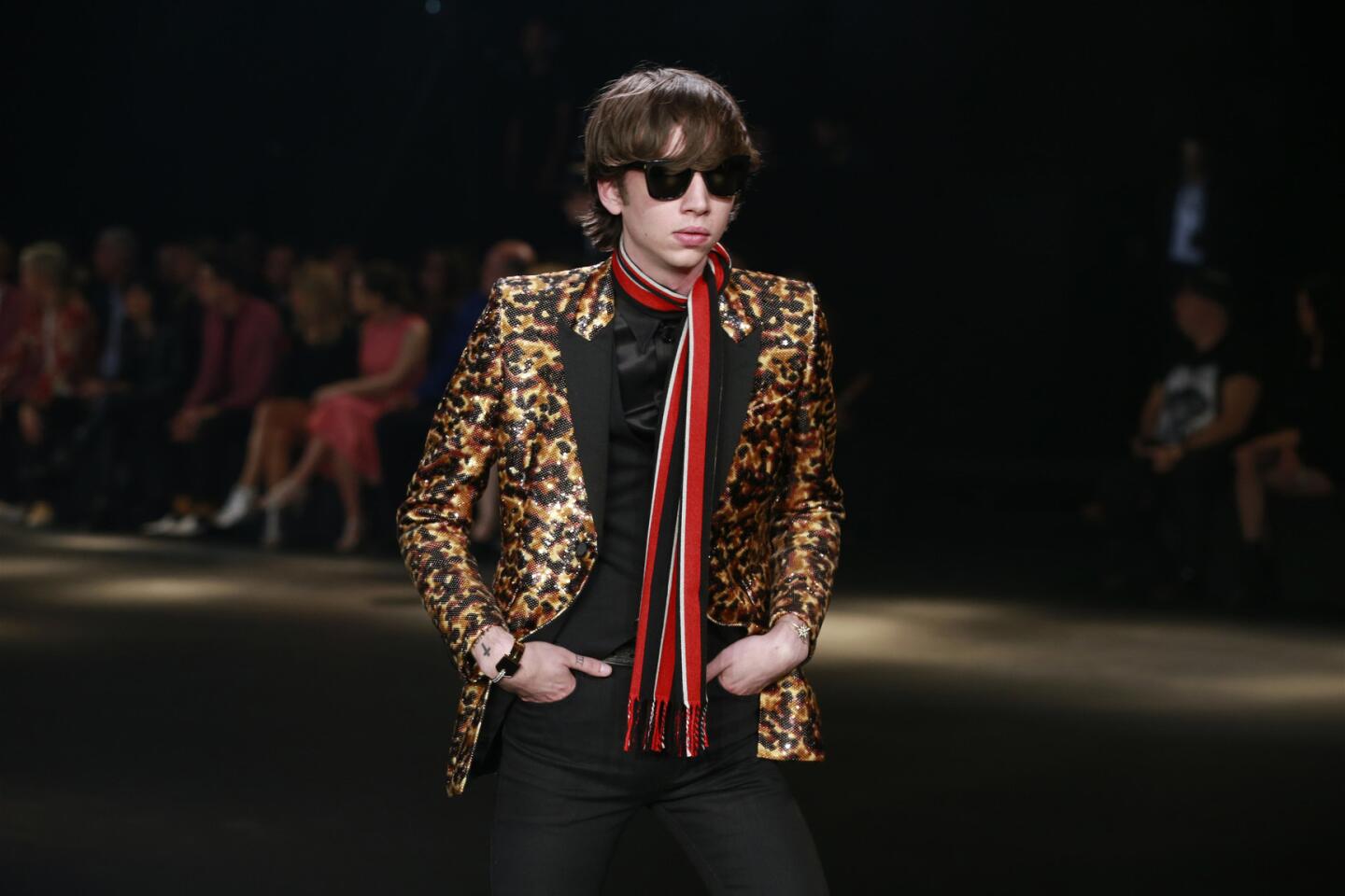 Saint Laurent's Hedi Slimane rocks the L.A. runway with retro-glam zeal -  Los Angeles Times