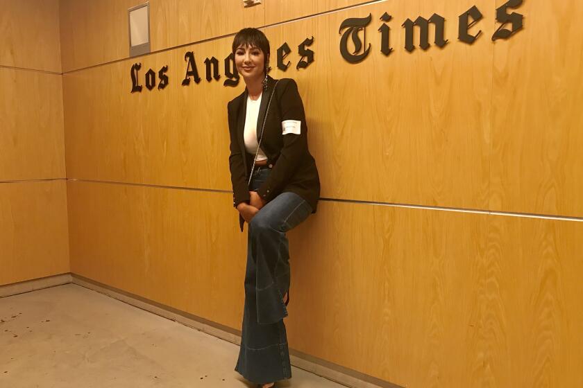 Jackie Cruz en una visita a Los Ángeles Times en el 2019.