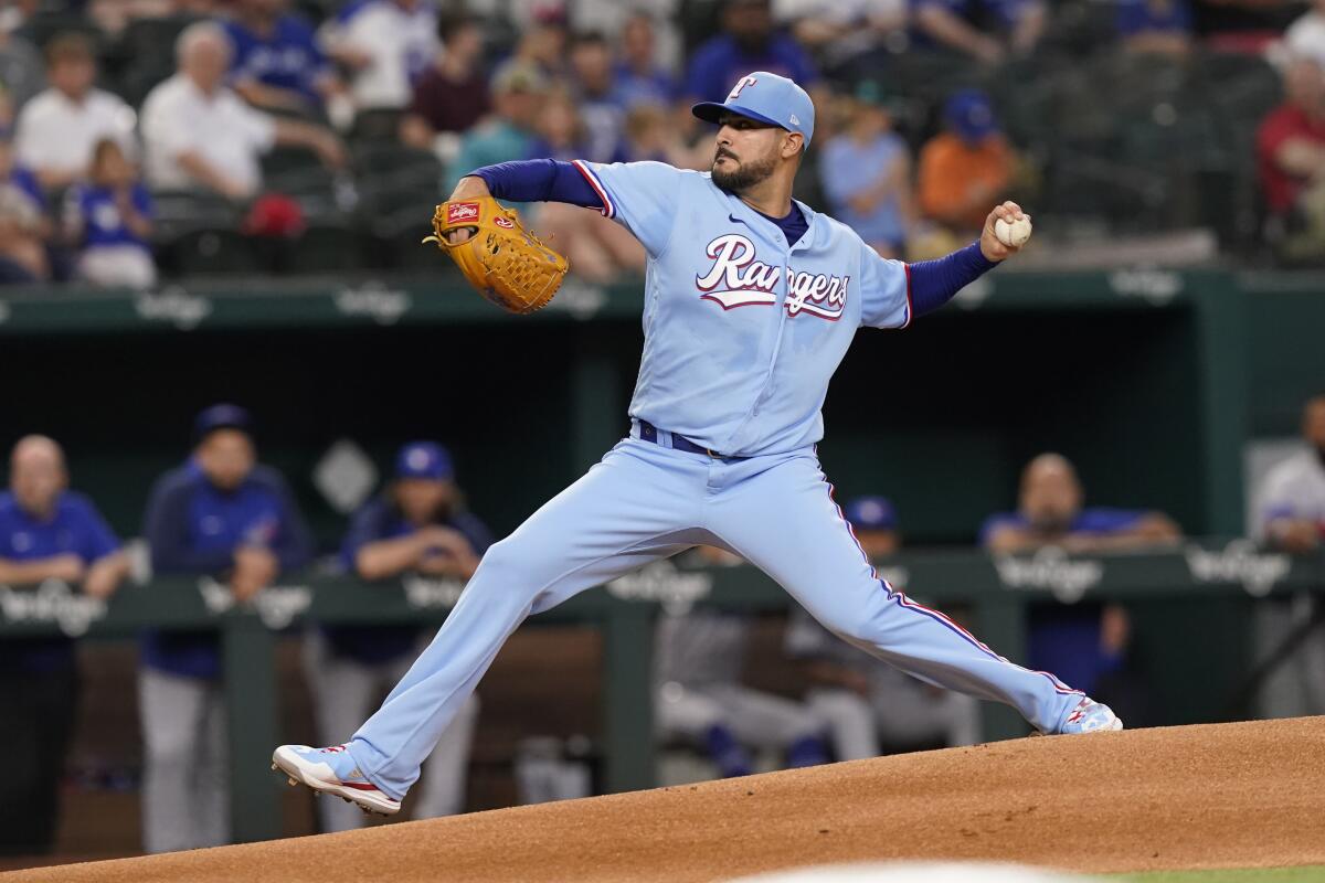 Martin Perez Agrees to 4-Year Contract with Texas Rangers