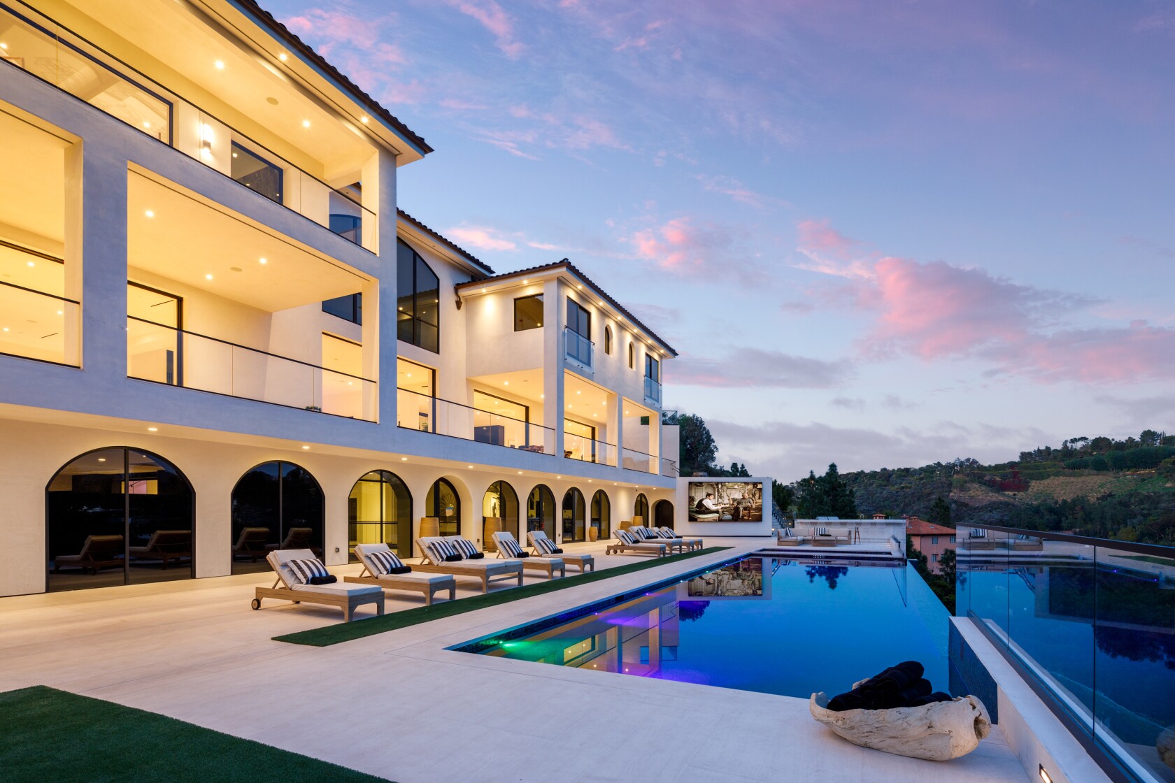 Hot Property New Mega Mansion Aims For 100 Million In Bel Air Los Angeles Times