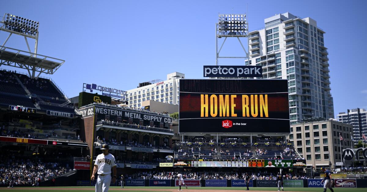San Diego Padres minor league coach seized by ICE en route home to Arizona San Diego Padres minor league coach seized by ICE en route home to Arizona