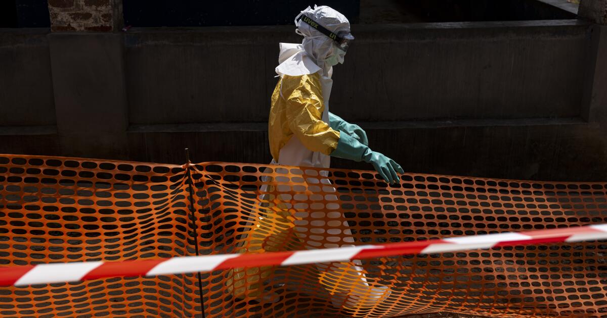 Contributeur : Les États-Unis devraient aider à contenir l’épidémie d’Ebola, et non aggraver le problème
