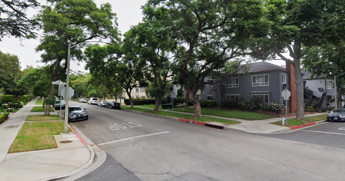 Beverly Hills alley fight leaves one man dead, another wounded Beverly Hills alley fight leaves one man dead, another wounded