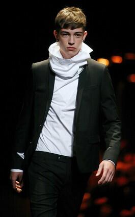 Fall 2009 Paris Fashion Week -- Kris van Assche