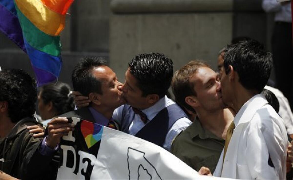 All Mexican states must recognize gay marriages - The San Diego  Union-Tribune