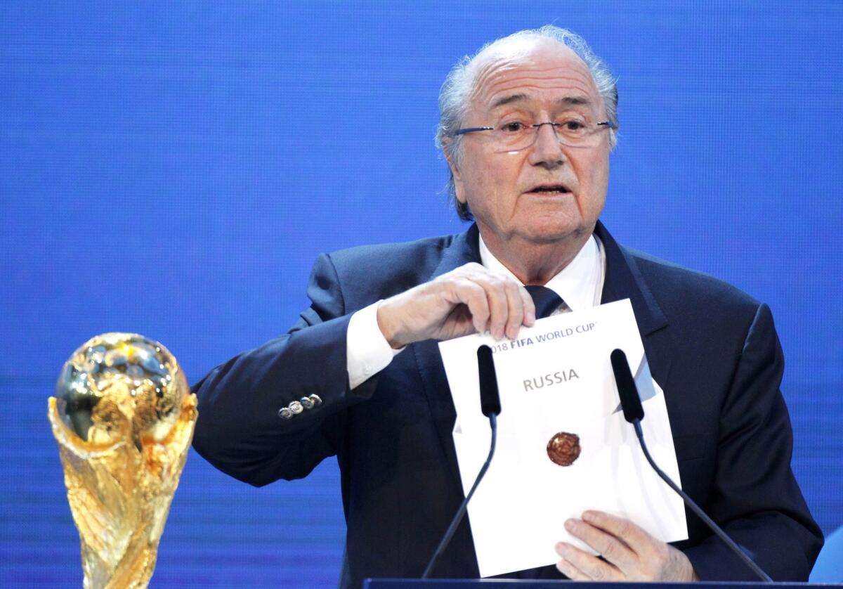 Sepp Blatter se encuentra en problemas.