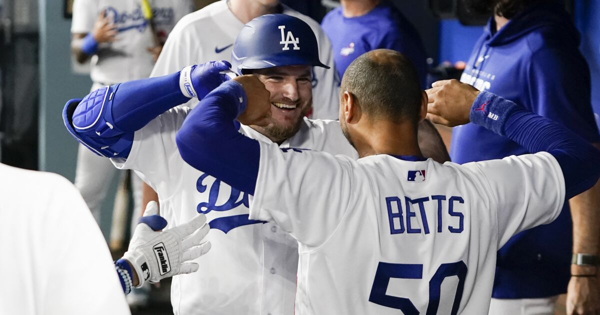 Clayton Kershaw et Max Muncy brillent dans la victoire des Dodgers contre les Rockies