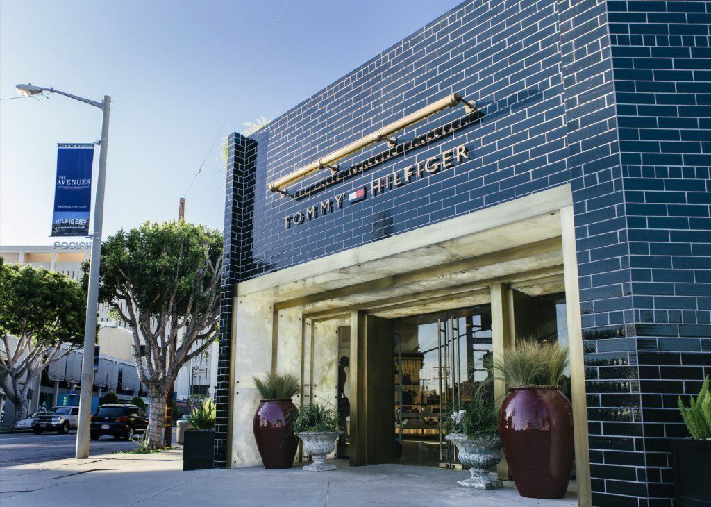 fremtid Ingeniører os selv Tommy Hilfiger opens flagship store on Robertson - Los Angeles Times