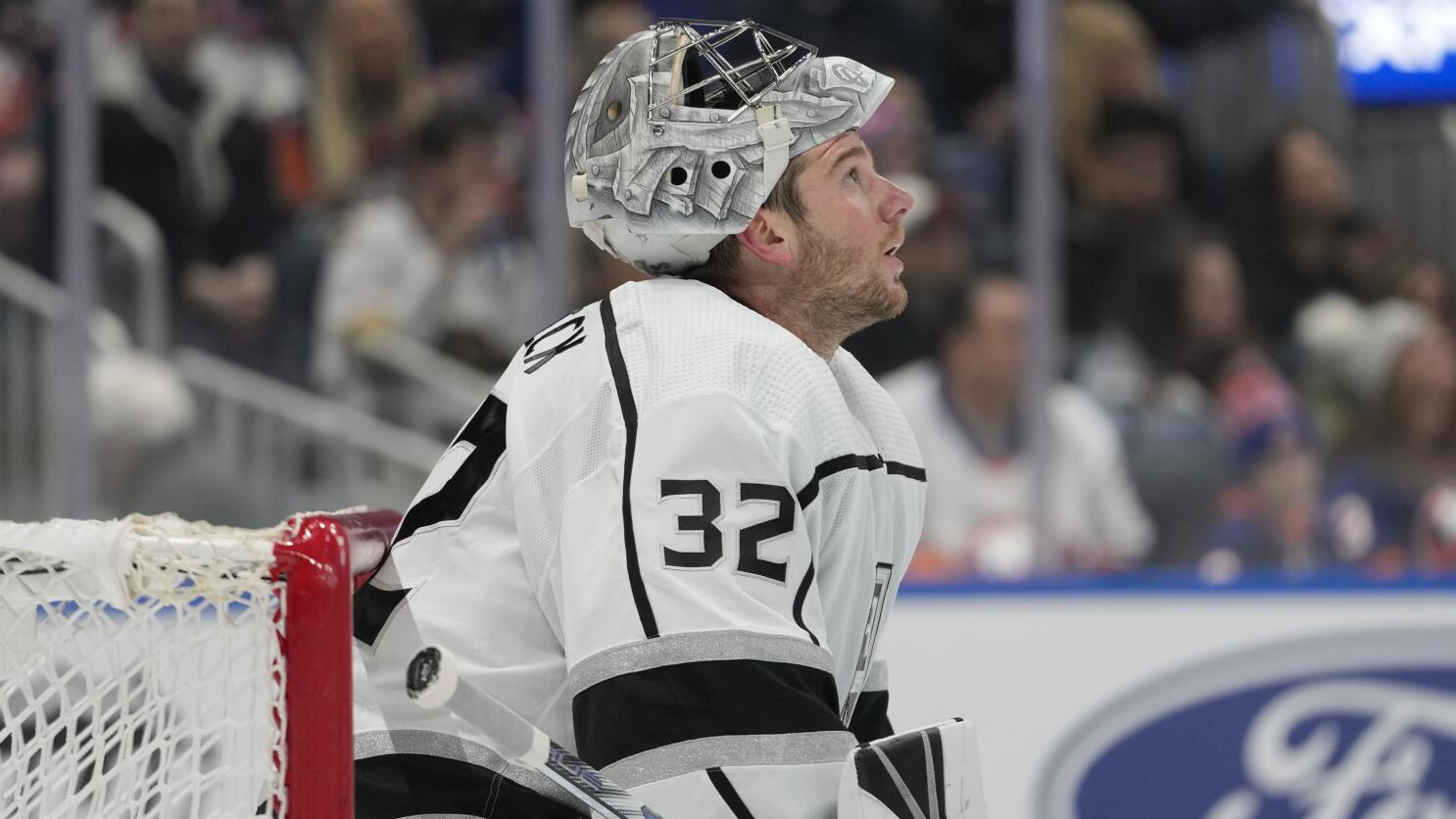 The Dodgers' Gavin Lux got some hockey lessons from the LA Kings