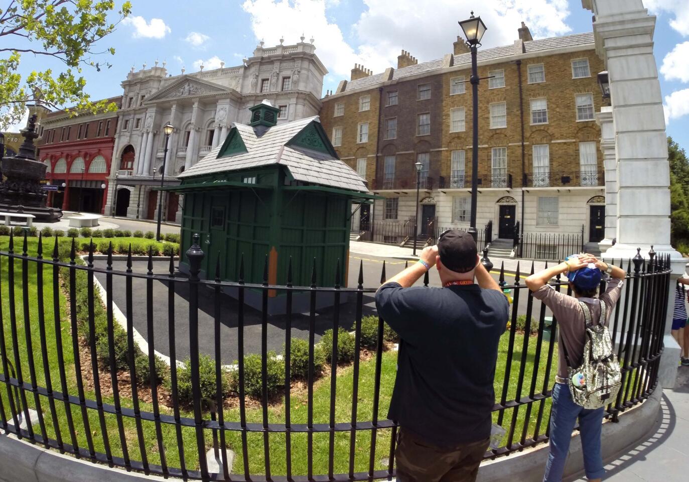 FIRST LOOK AT DIAGON ALLEY