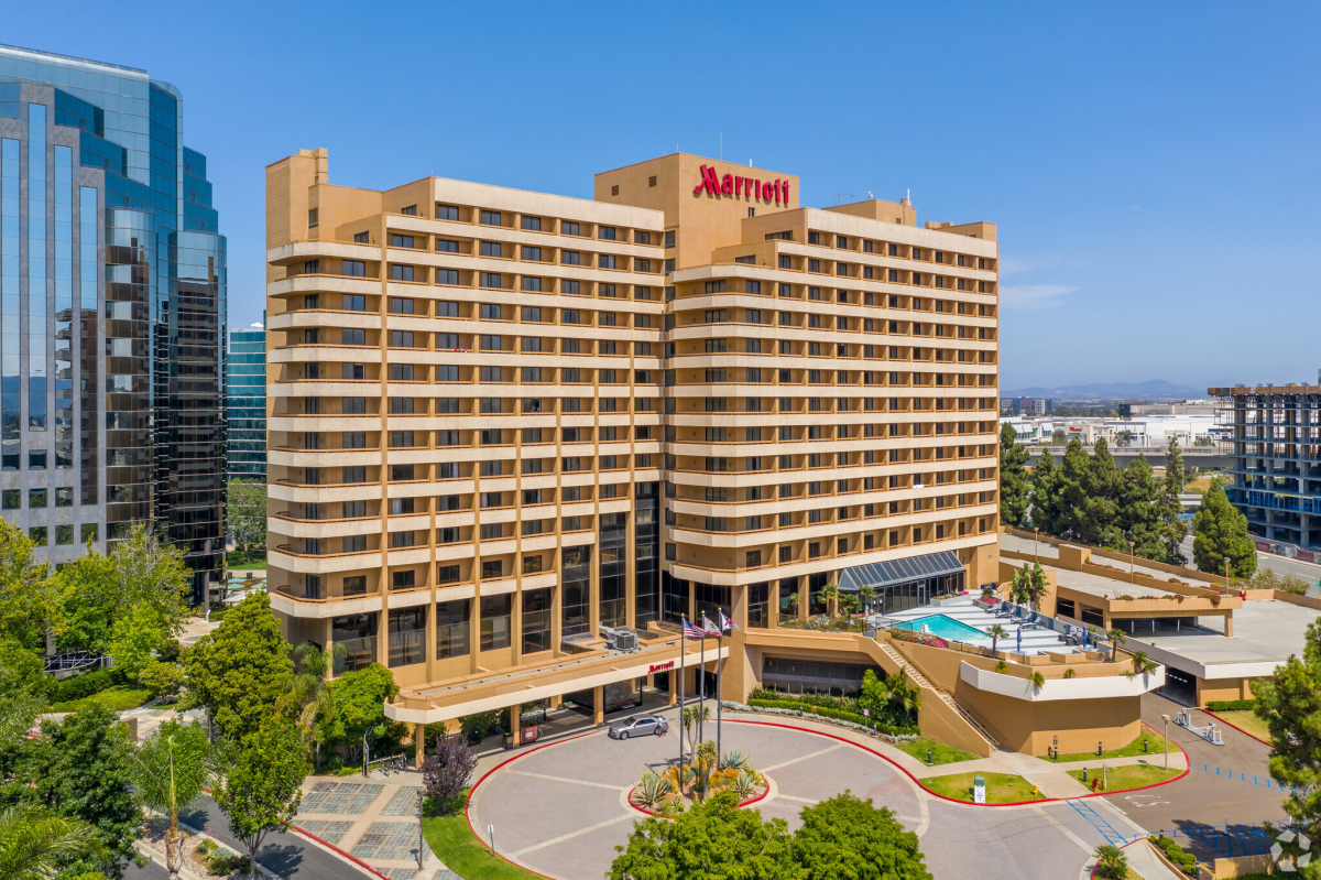 The 376-room San Diego Marriott La Jolla hotel has sold for $187.6 million.