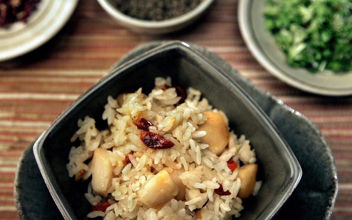 Spicy rice with scallops