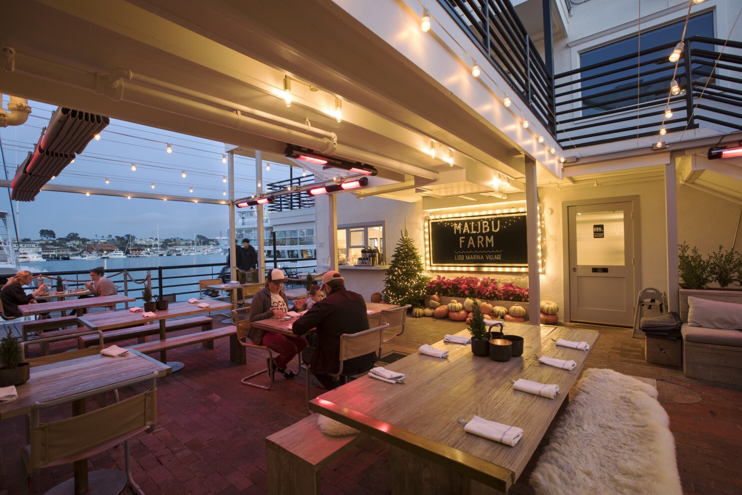 Malibu Restaurant Concept Will Take Over Longtime Harbor House Space In Seaport Village The San Diego Union Tribune