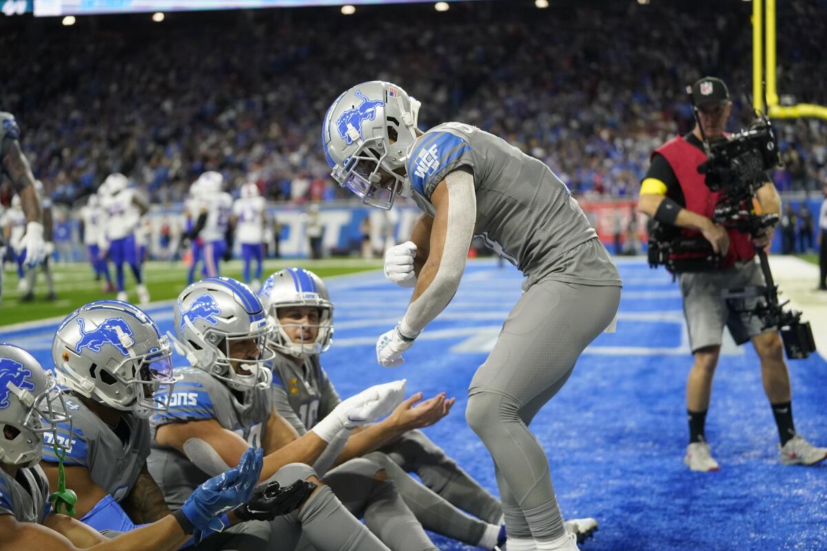 Photo gallery from Lions Thanksgiving Day loss to Buffalo – The