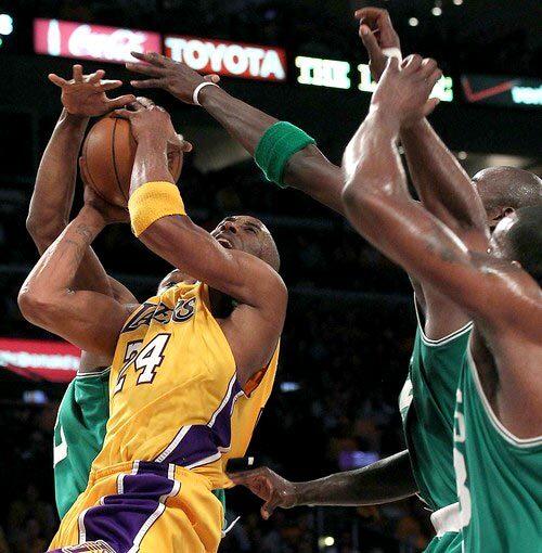 Kobe Bryant defended