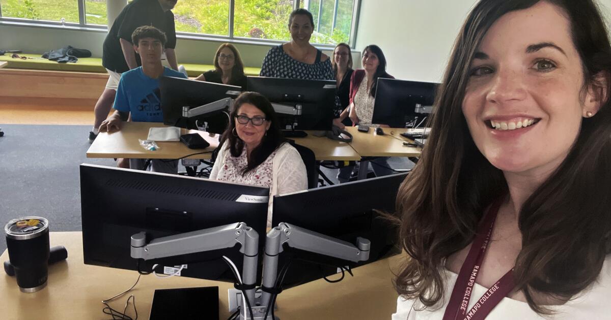 Şecere uzmanları bir çocuğun taş koleksiyonunda bulunan çene kemiğini tespit etti