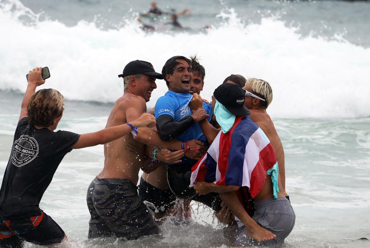 Eli Hanneman, San Clemente\'s Sawyer Lindblad capture U.S. Open of Surfing  titles - Los Angeles Times