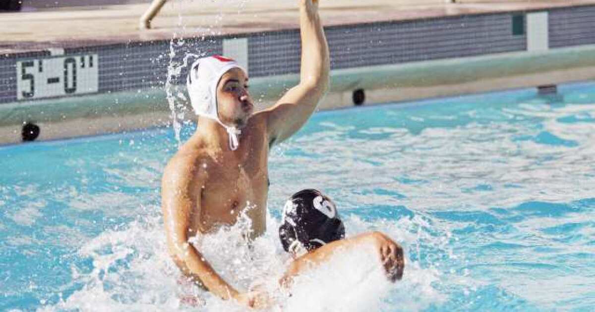 glendale-water-polo-powers-past-hoover