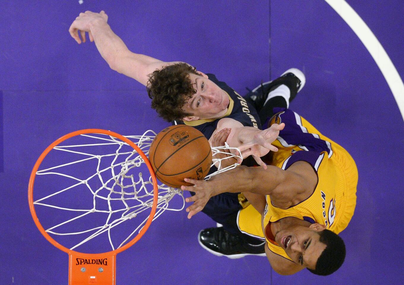 Omer Asik, Jordan Clarkson