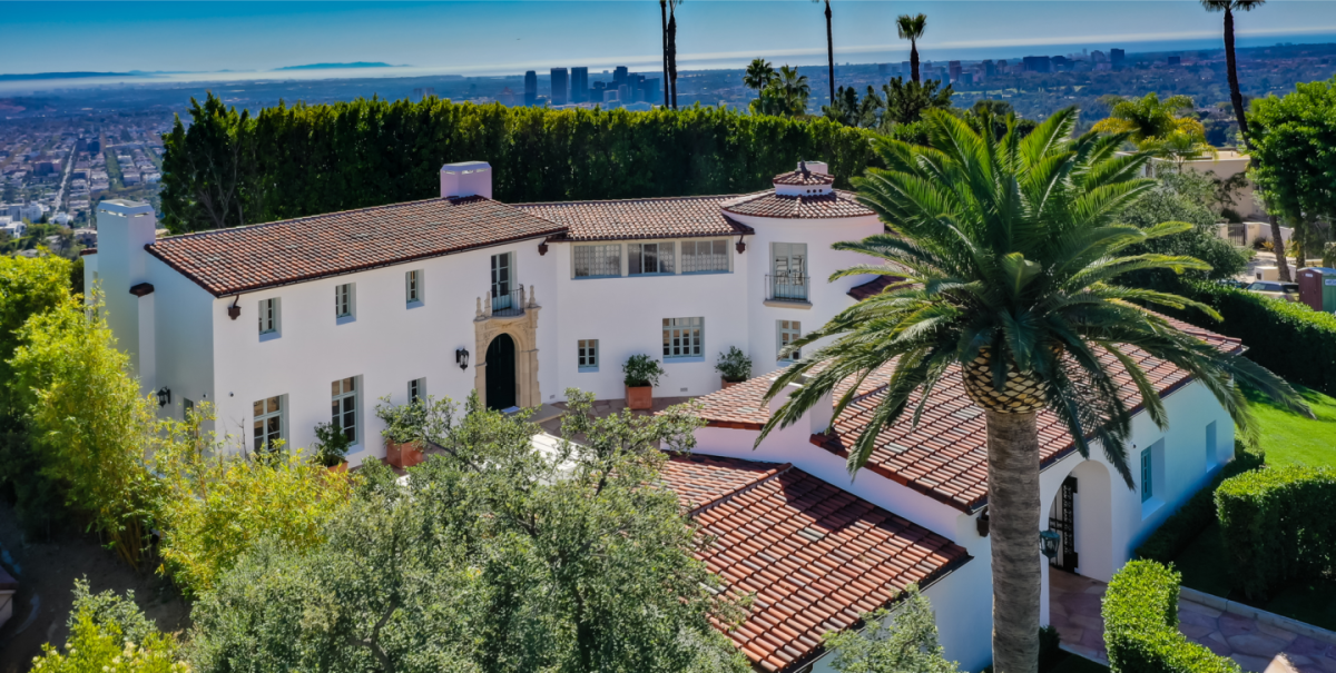 A Mediterranean-style mansion 