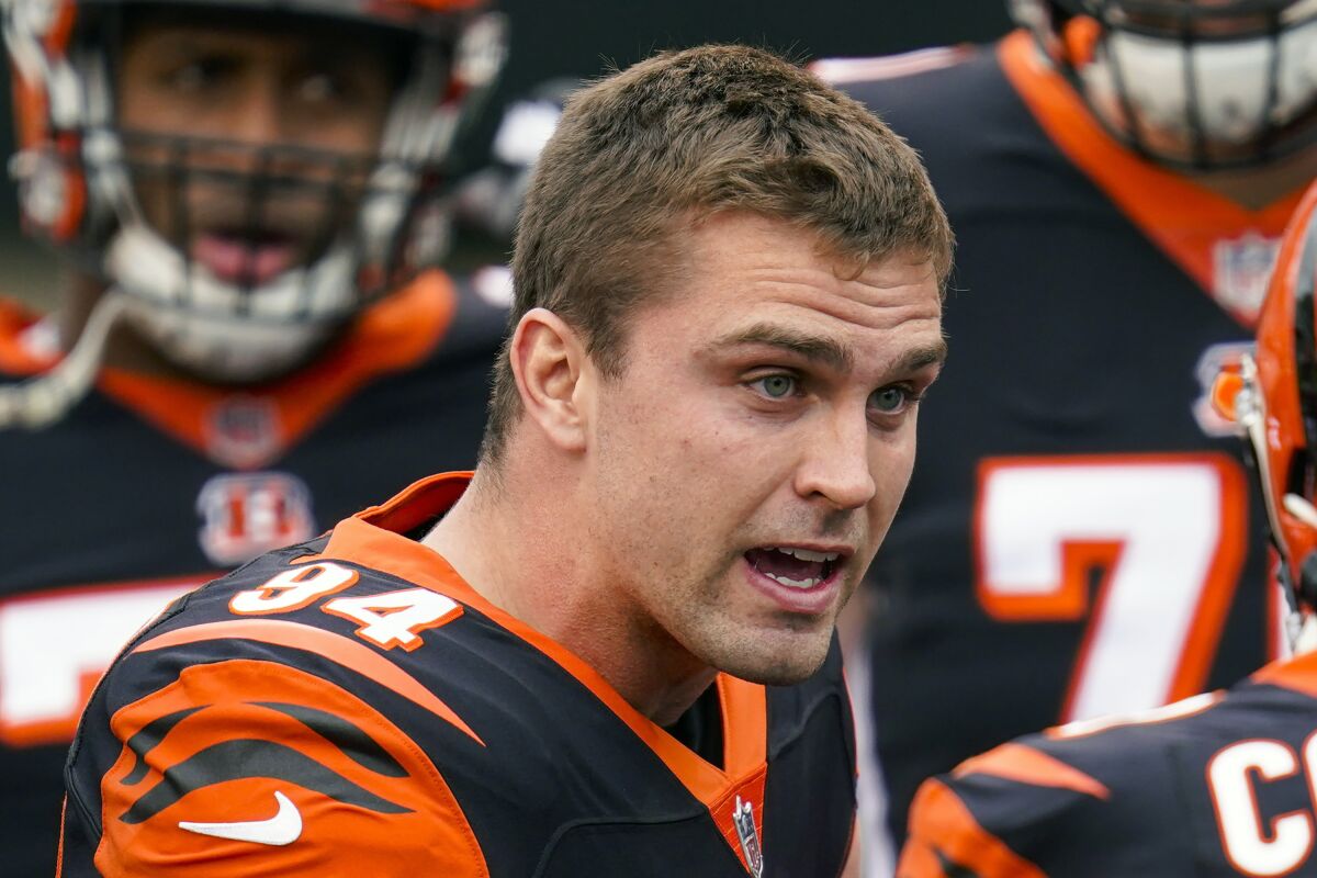 Bengals give DE Sam Hubbard 4-year contract extension - The San ...