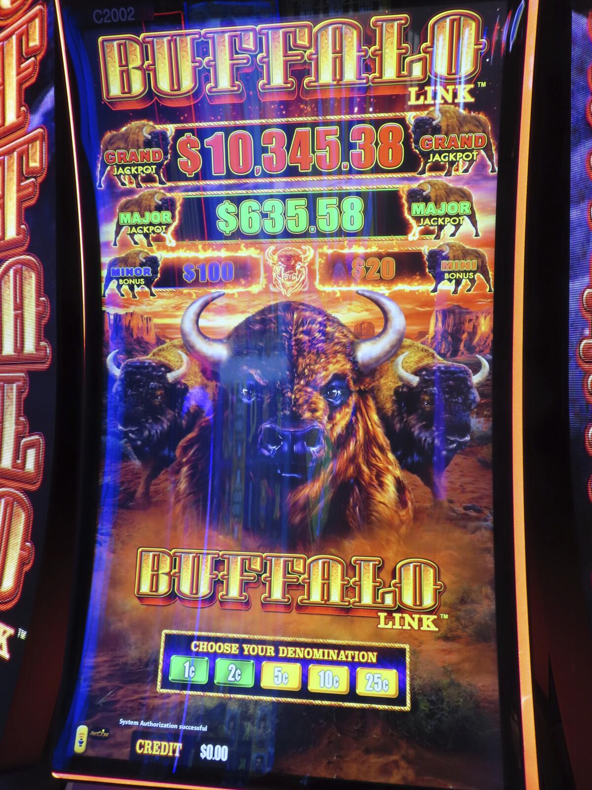 Una máquina tragamonedas aguarda a los apostadores en el casino Hard Rock de Atlantic City, Nueva Jersey