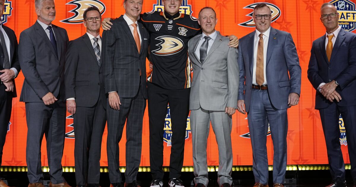 Kolumne: Die Ducks überraschen mit der Auswahl von Leo Carlsson im NHL-Draft, aber die Wahl macht Sinn