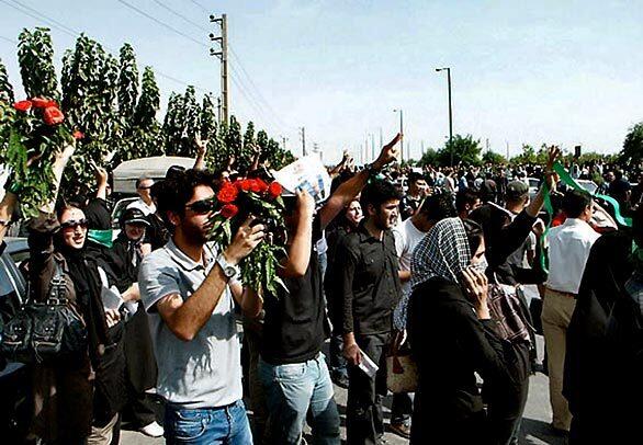 Iran cemetery protest
