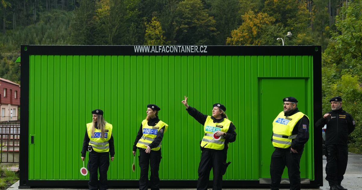 Photo of Česi pre prepad migrácie ukončia kontroly na slovenských hraniciach