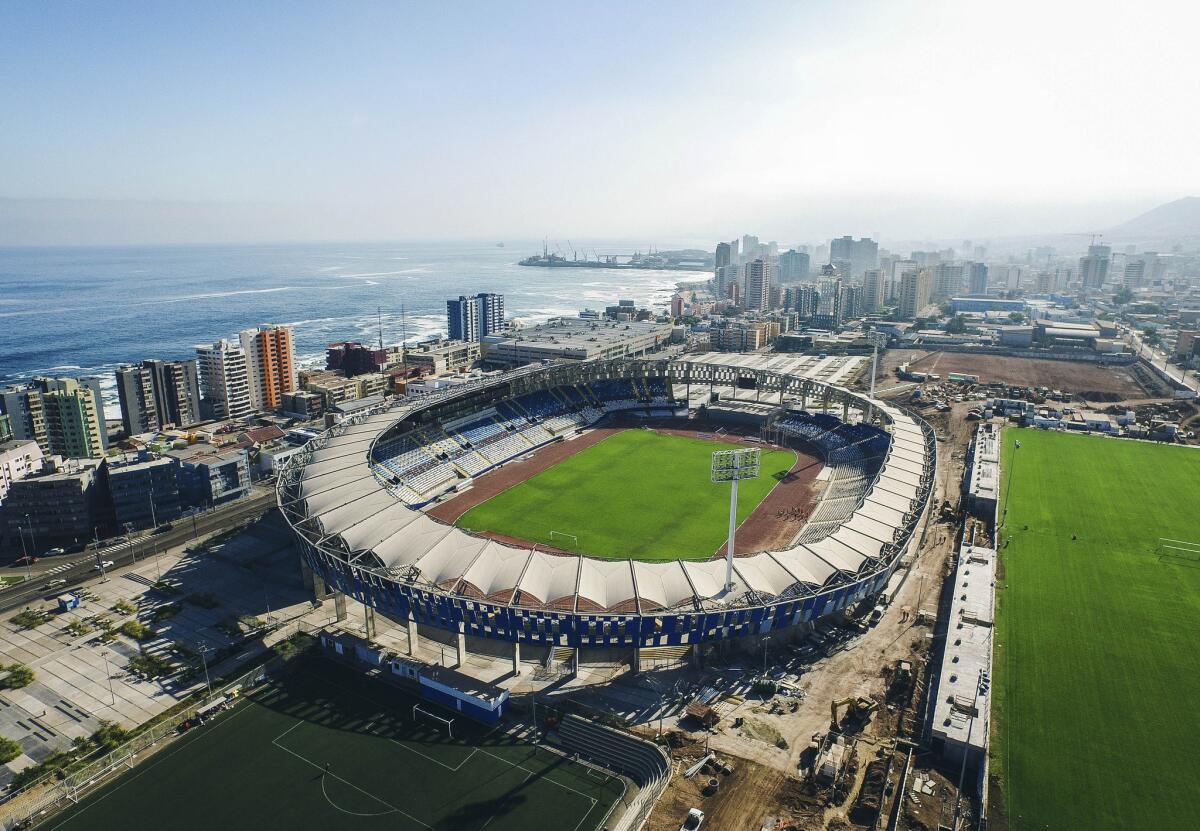 Imagen aérea del estadio Regional en Antofagasta, Chile, el 21 de mayo de 2015. El estadio será utilizado en la Copa América de 2015.