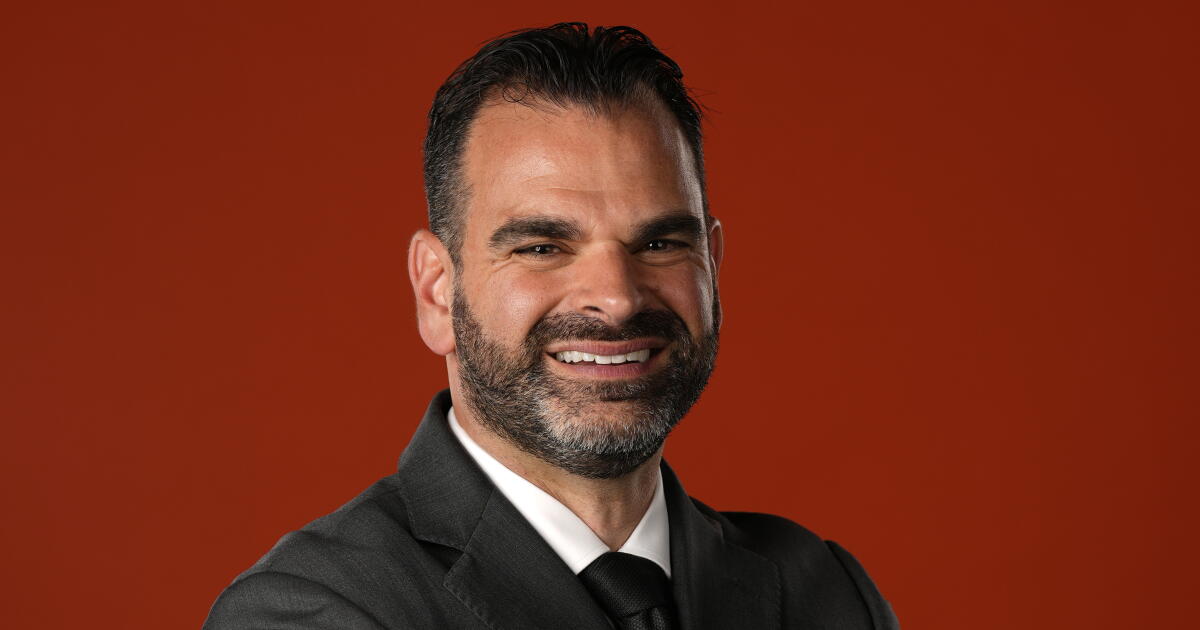Minasian kardeşler MLB tarihindeki ilk kardeş GM'lerdir