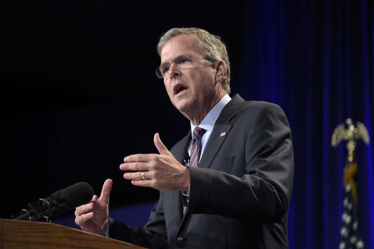 El exgobernador de Florida Jeb Bush es uno de los aspirantes a la candidatura presidencial republicana. (AP Foto/Phelan M. Ebenhack)
