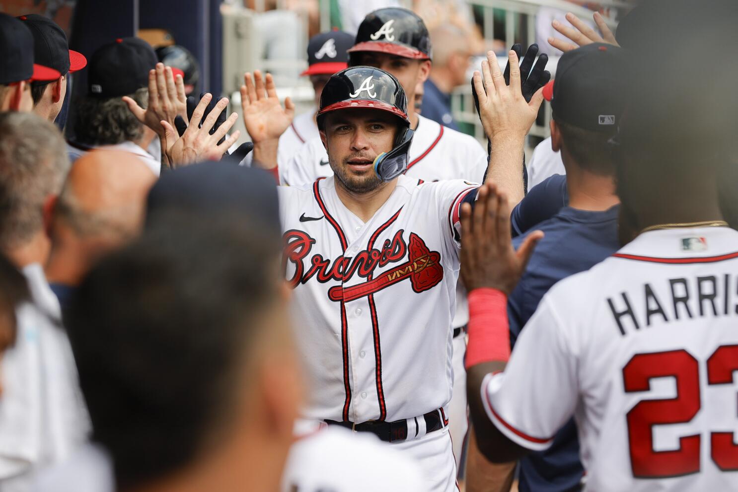 Braves catcher Travis d'Arnaud agrees to $8 million deal for 2024 - The San  Diego Union-Tribune