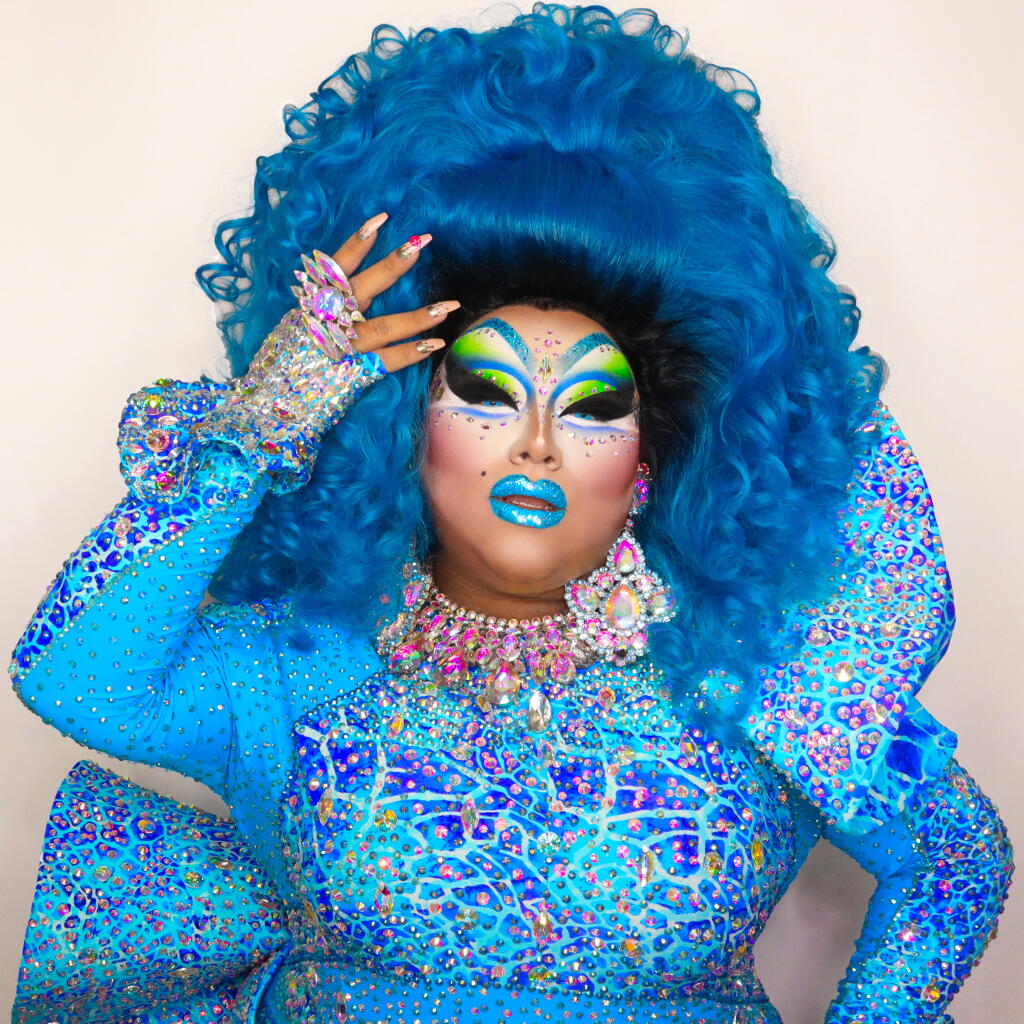 Drag Rapper Meet makeup artist and Brownsville drag queen, Lushious Massacr - Los ...