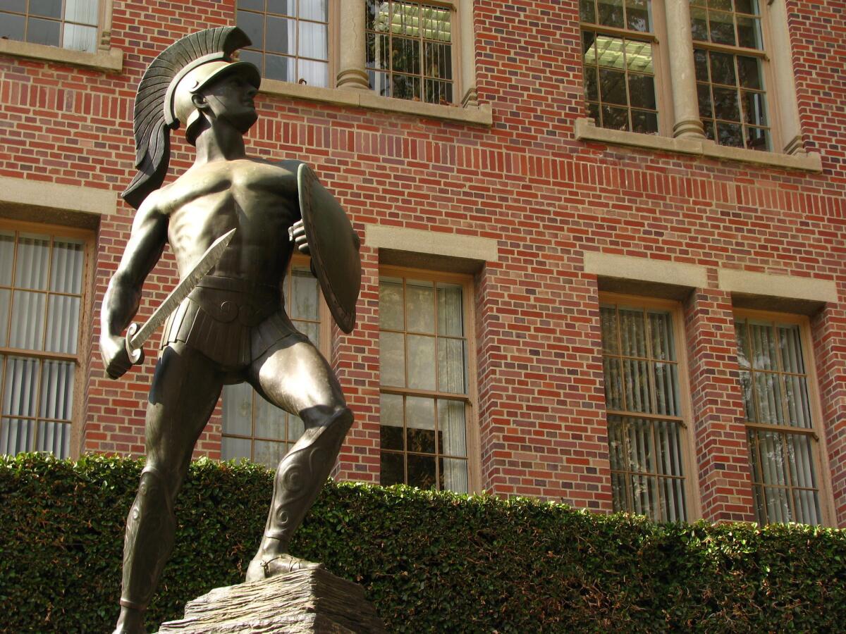 All seven members of USC's Master's in Fine Arts program Class of 2016 have announced that they are withdrawing from the university in response to adminstration and curriculum changes.