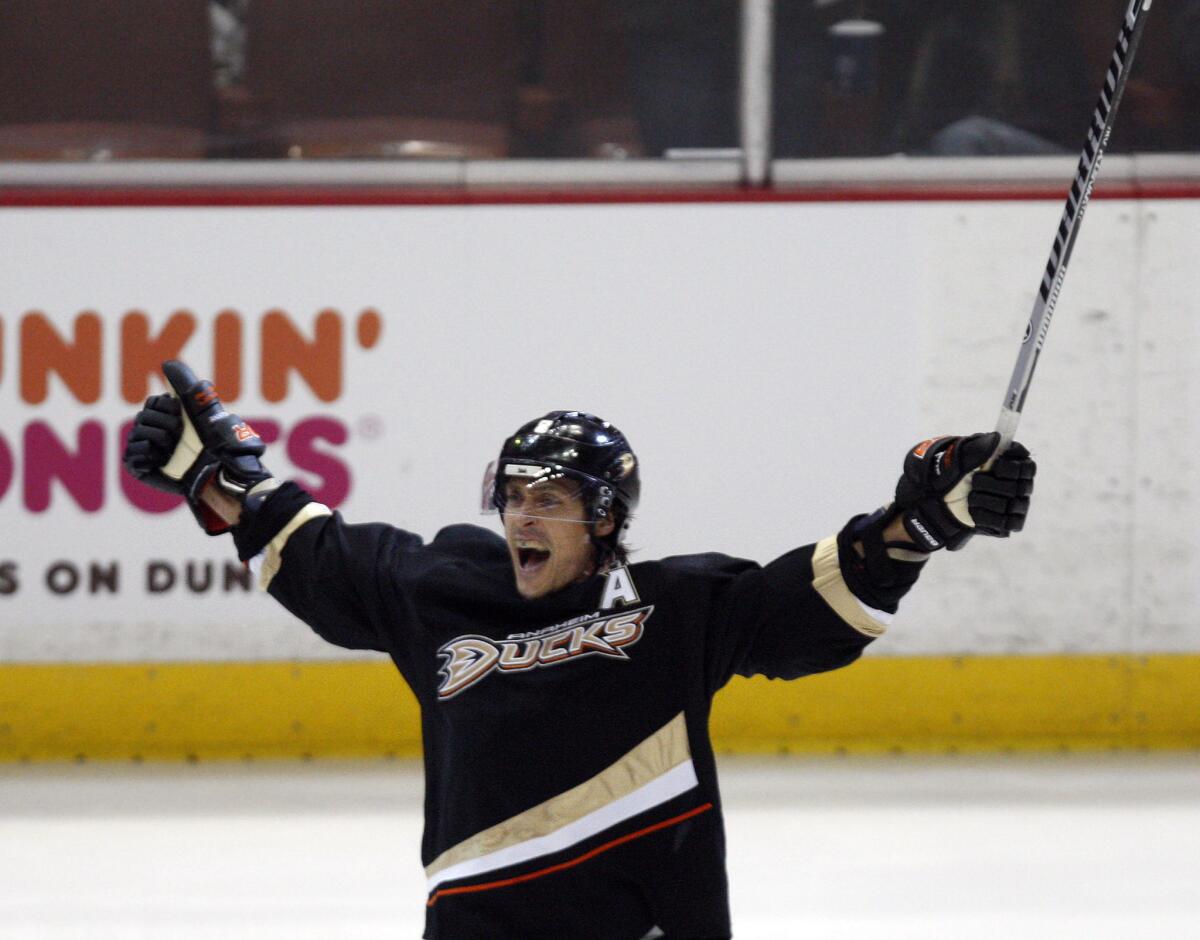 Teemu Selanne celebrates a third period goal against the Red Wings in the 2013 NHL Stanley Cup Playoffs.