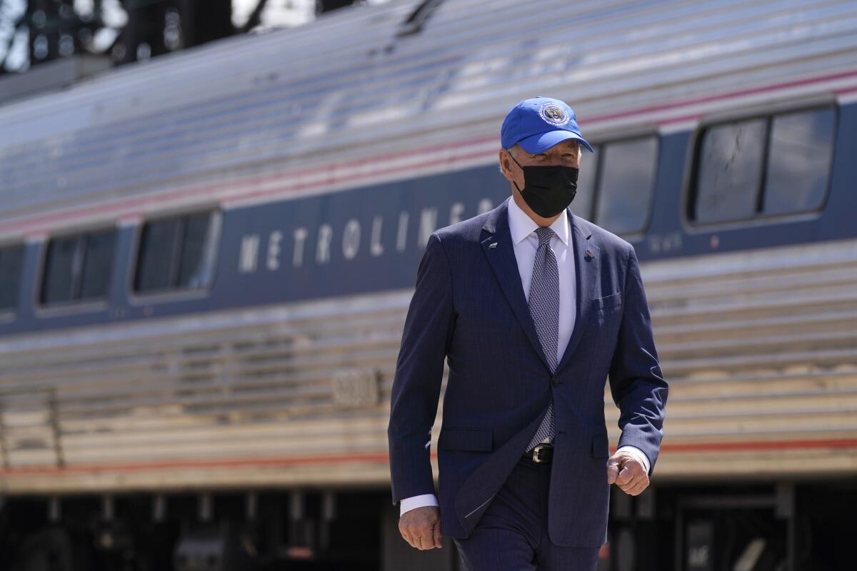 El presidente Joe Biden, en el evento para celebrar el 50 aniversario de Amtrak en la estación de la Calle 30, en Filadelfia.