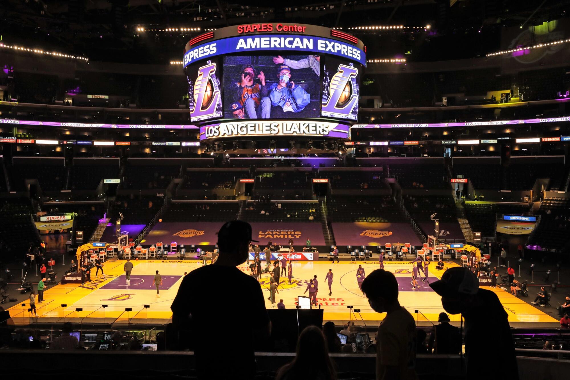 lakers store staples center