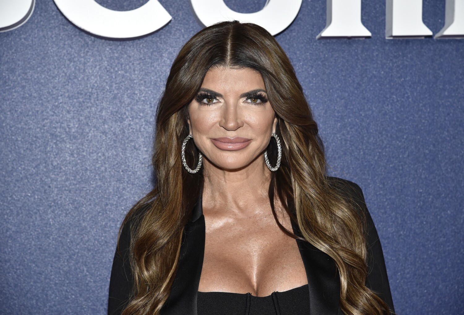 'Real Housewives' star Teresa Giudice and her mountain of hair marry Luis Ruelas
