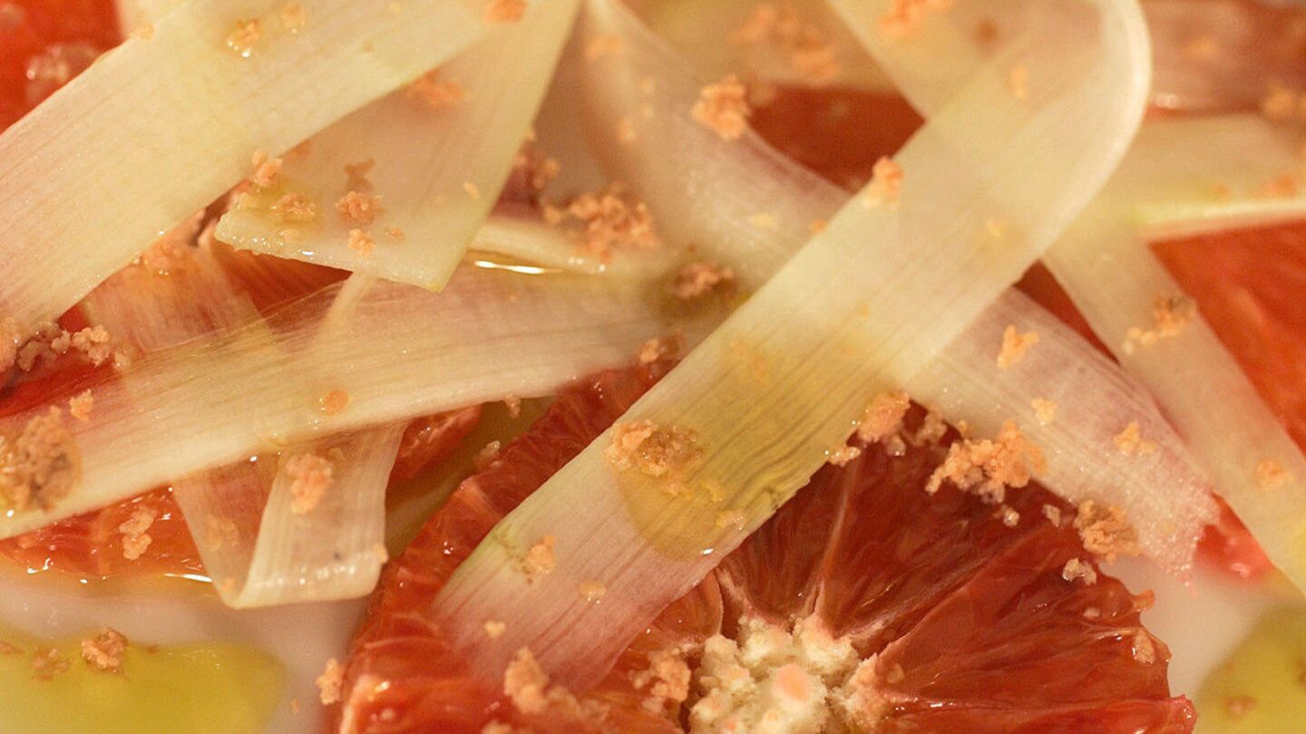 This simple yet colorful dish contains only four ingredients. Recipe: Salad of blood orange, white asparagus and bottarga