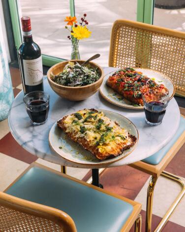 De La Nonna is offering a Dodgers Pack for takeout orders during the